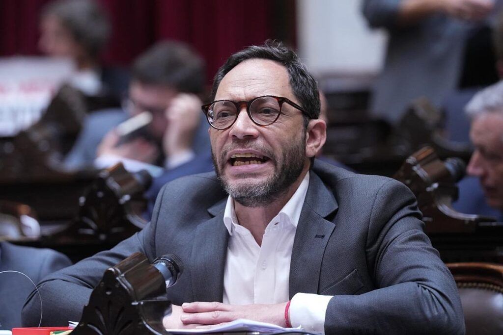 El gobierno lorgó la media sanción del Super Rigi y la aprobación del pago a los fondos buitre