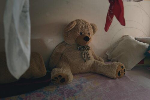 «La espera», llega a los cines el documental sobre adopción, familias de tránsito y chicos invisibilizados