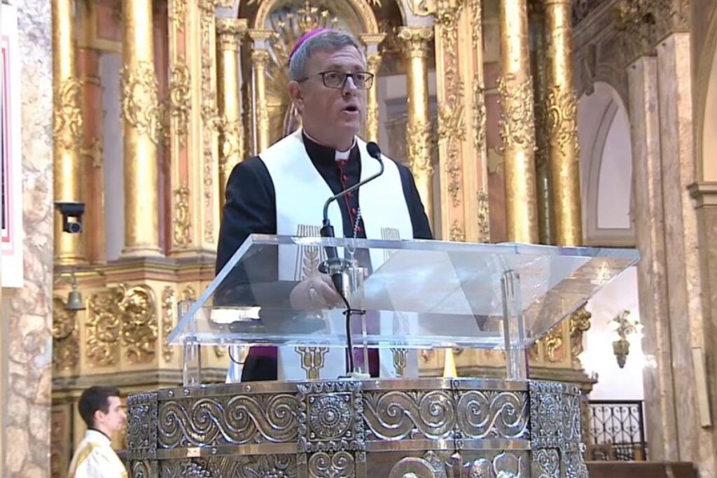 García Cuerva, frente a Milei en el Tedeum: "Basta de arengar la polarización porque nadie se salva solo"