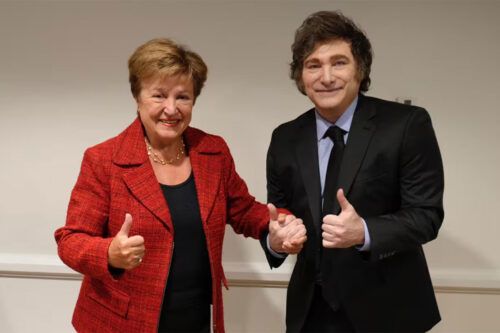 Los pobres pagan proporcionalmente más impuestos que los ricos y el Fondo quiere profundizar eso