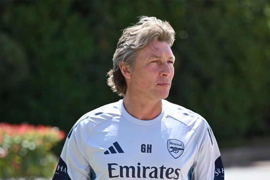 Más que un especialista de la defensa: el rol de Heinze en el Arsenal rey de la Premier y finalista de la Champions 1 Más que un especialista de la defensa: el rol de Heinze en el Arsenal rey de la Premier y finalista de la Champions
