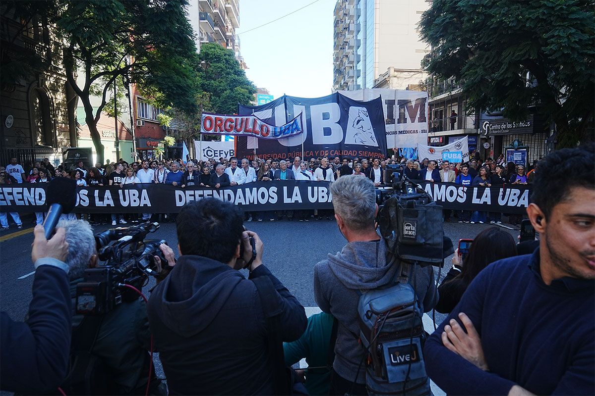 Trabajadores de las universidades de todo el país rechazan el acuerdo de los rectores y las centrales gremiales con el Gobierno