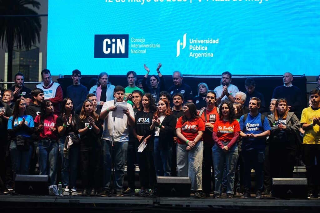 La Plaza universitaria habló: "La libertad no empieza por el mercado, empieza por el aula"