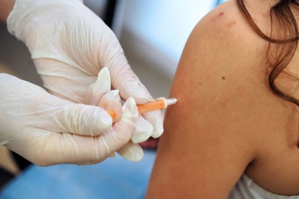 Aumentaron los casos de meningitis por encima de lo esperado y piden reforzar la vacunación