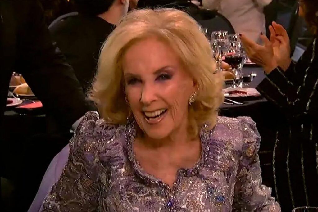 Guido Kaczka ganó el Martín Fierro de Oro en una noche en la que también hubo críticas a los ataques a la prensa