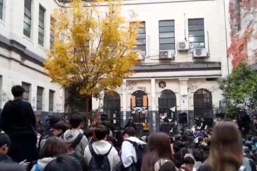 Ley de Financiamiento Universitario: levantaron la toma en el Nacional Buenos Aires y se mantiene la del Pellegrini