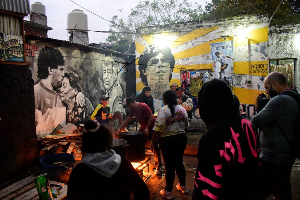 Olla popular en la casa de Diego: “Milei es hambre”