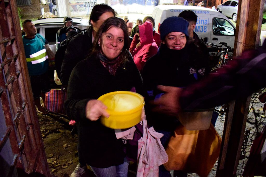 Olla popular en la casa de Diego: “Milei es hambre”