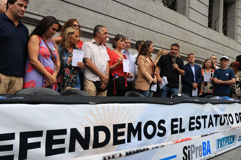 Presentan en el Congreso un proyecto de Estatuto del Periodista