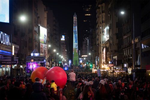 Buenos Aires se reinventa: los desafíos a futuro de una población envejecida, con menos nacimientos y más hogares unipersonales
