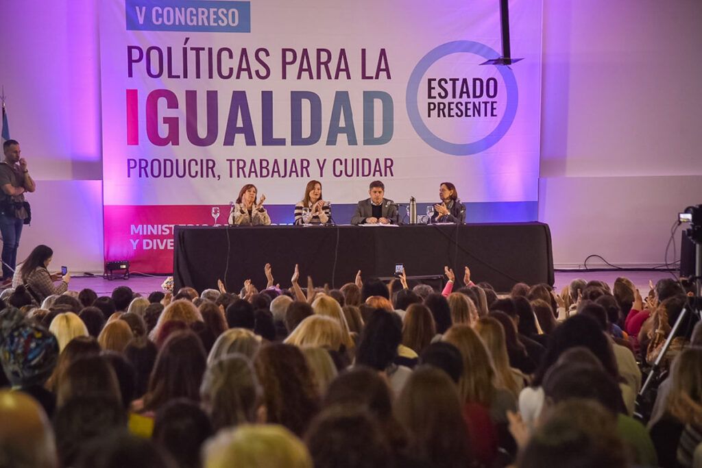Kicillof, en modo peresidencial: "Tenemos que pensar las políticas nacionales para reparar el daño que hizo Milei"