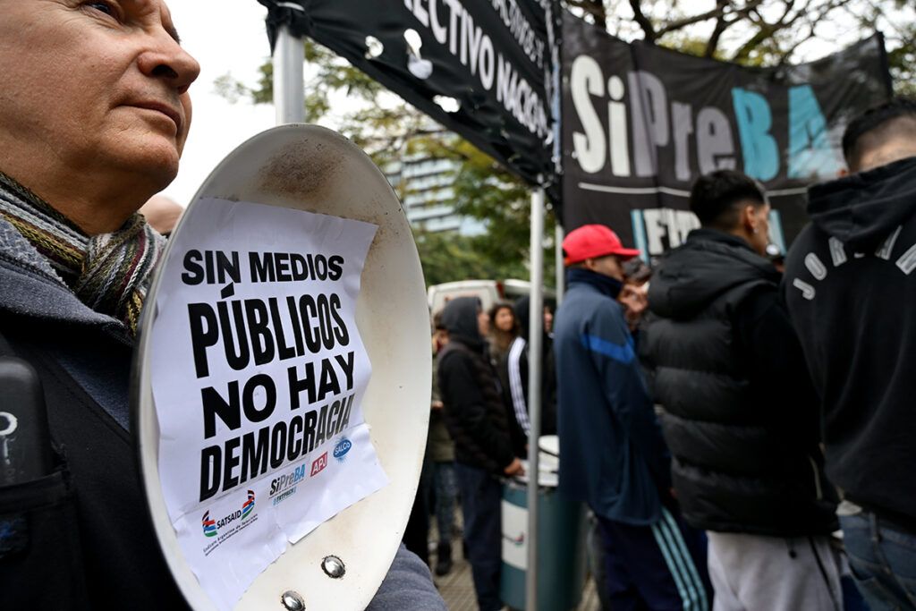 Medios públicos en unidad advierten que peligra el Mundial por los salarios congelados y el vaciamiento estructural