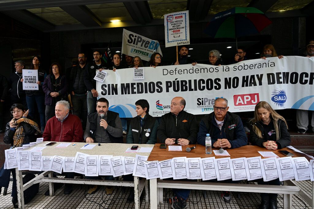 Medios públicos en unidad advierten que peligra el Mundial por los salarios congelados y el vaciamiento estructural