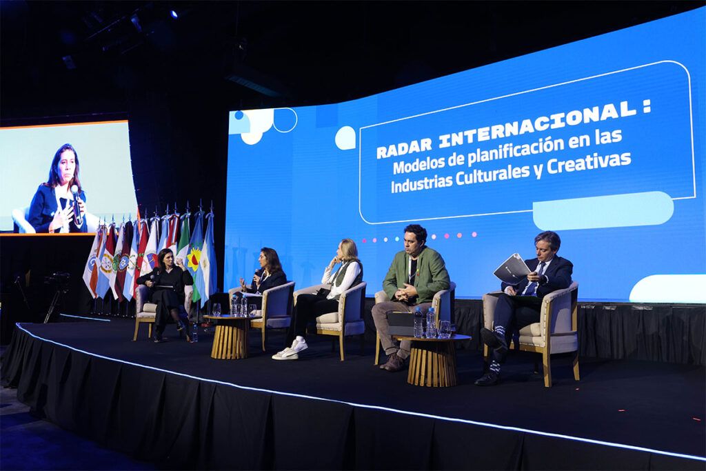 Nuevas estrategias para hacer crecer a las industrias culturales y creativas 2 Nuevas estrategias para hacer crecer a las industrias culturales y creativas