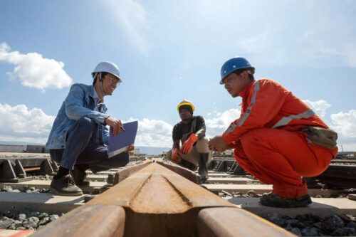China ordena a unas 50 mil empresas que funcionan fuera del país y desafía a Occidente