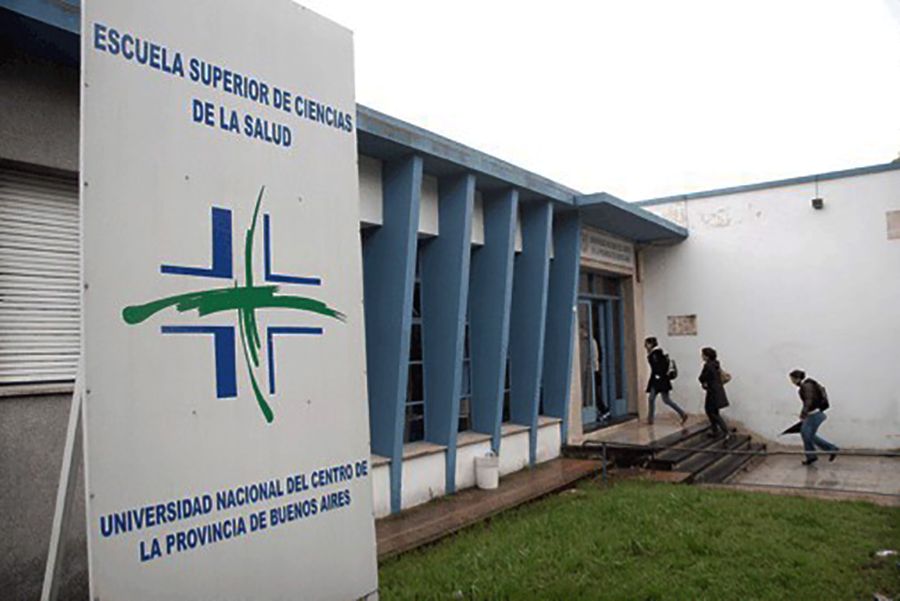Escándalo por la amenaza de un docente: «Hay que matarla y cargarla en un Falcon verde»