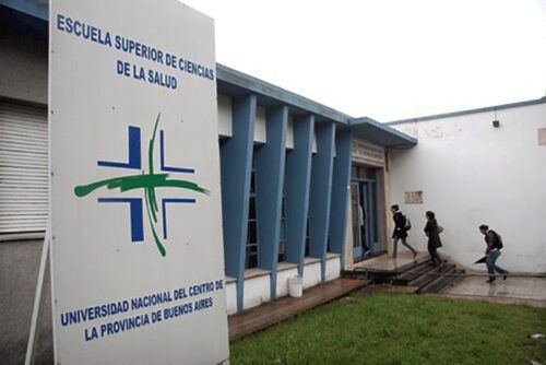 Escándalo por la amenaza de un docente: «Hay que matarla y cargarla en un Falcon verde»