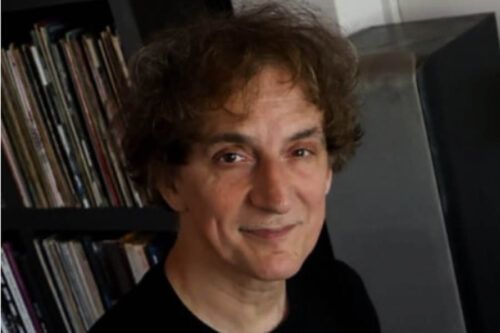 Fernando Samalea presenta «Viviendo el futuro»: giras, Charly García y el archivo vivo del rock argentino