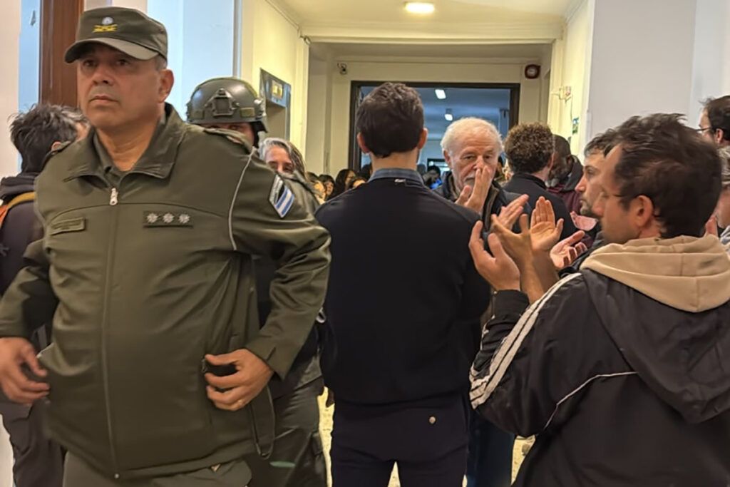 Despiden al 20% del personal contratado de la Comisión Nacional de Energía Atómica