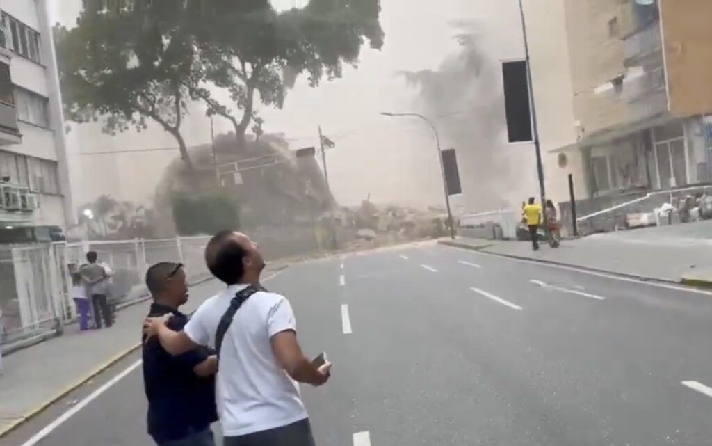 Pánico en Venezuela por un violento terremoto de magnitud 7,1 que sacudió a 13 estados