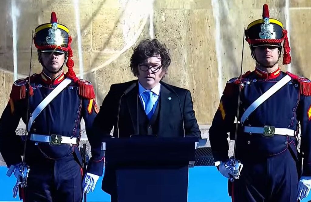 Acto con tensión: el desplante de Villarruel, el apoyo a Adorni y la comparación de Milei con Belgrano 2 Acto con tensión: el desplante de Villarruel, el apoyo a Adorni y la comparación de Milei con Belgrano