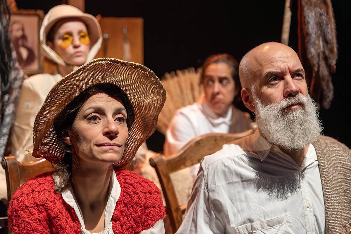 «Osamenta y patria»: una road movie teatral que transforma la historia argentina en ficción