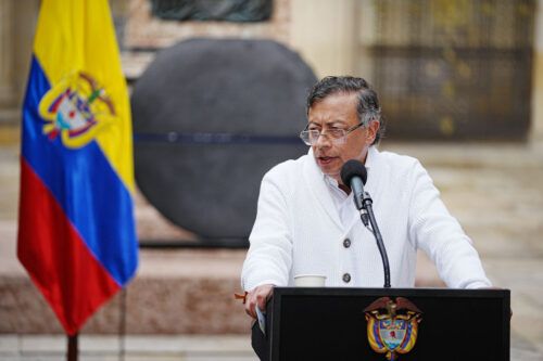 Petro insiste en cuestionar el software usado para el conteo de votos en Colombia