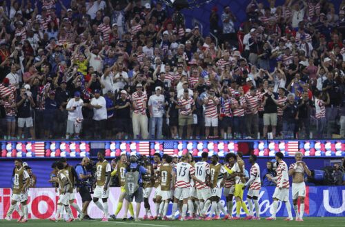 Estados Unidos demolió a Paraguay: la charla Trump-Pochettino y los famosos en las tribunas