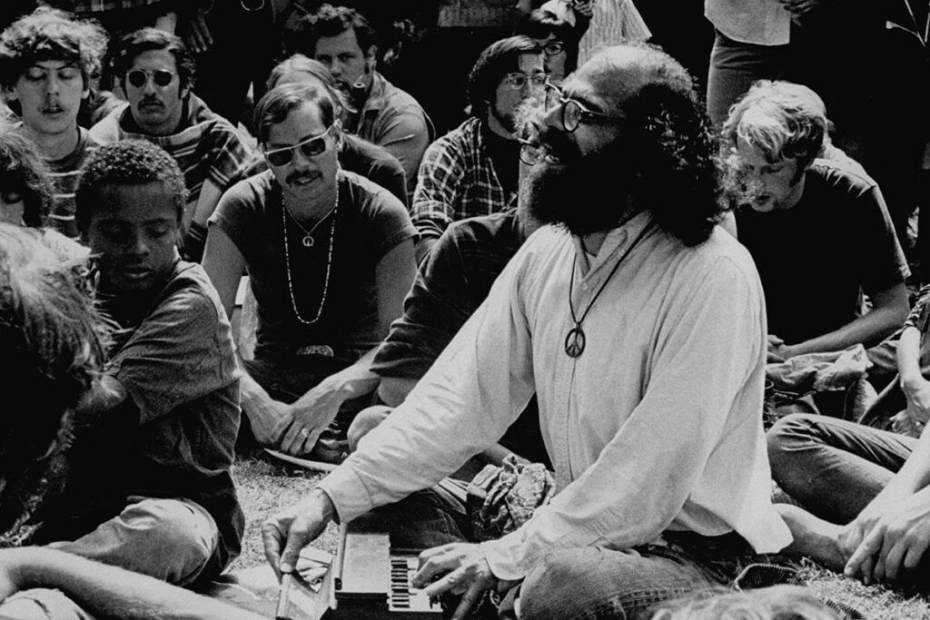 El primer aullido: a cien años del nacimiento de Allen Ginsberg 2 El primer aullido: a cien años del nacimiento de Allen Ginsberg