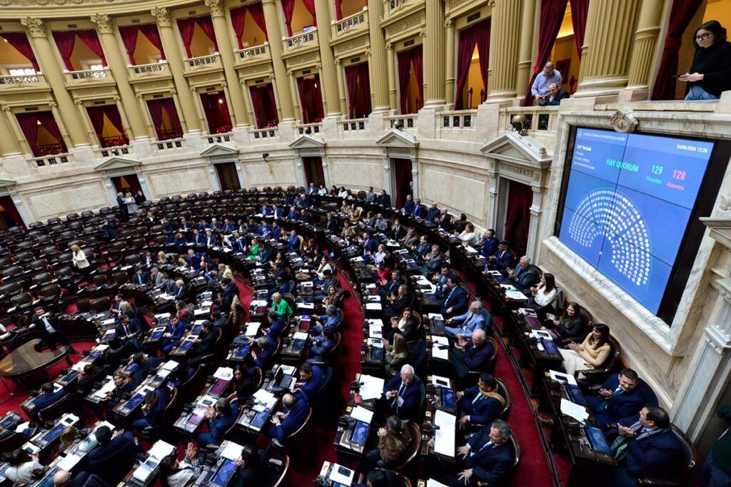 Diputados sesiona por el Súper RIGI y acuerdos con fondos buitre 2 Diputados sesiona por el Súper RIGI y acuerdos con fondos buitre