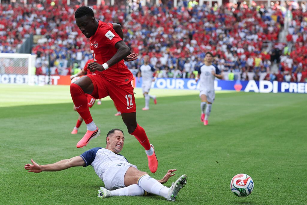 Arrancó el grupo B: Canadá rescató un empate ante Bosnia en Toronto