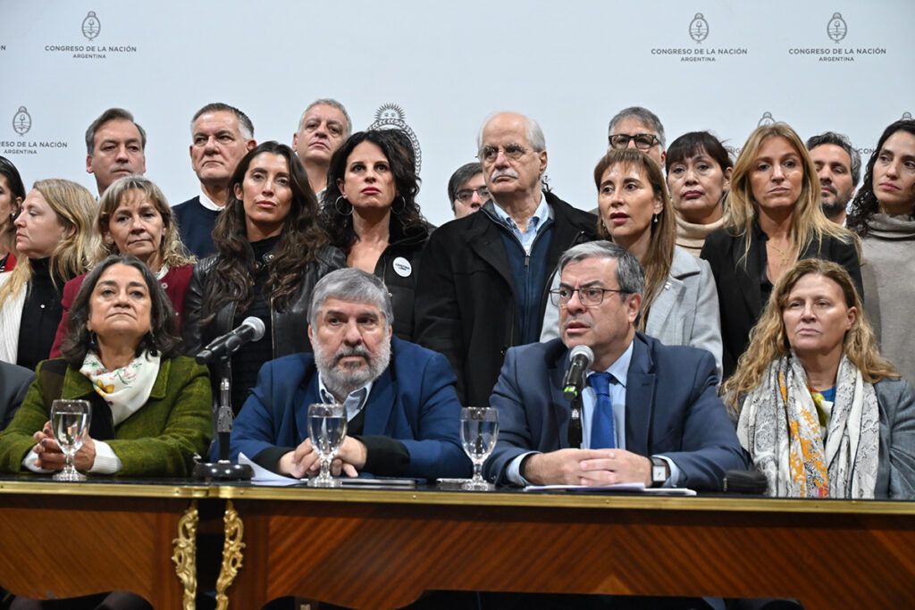 Senadores y diputados peronistas pidieron por la libertad de Cristina 1 Senadores y diputados peronistas pidieron por la libertad de Cristina