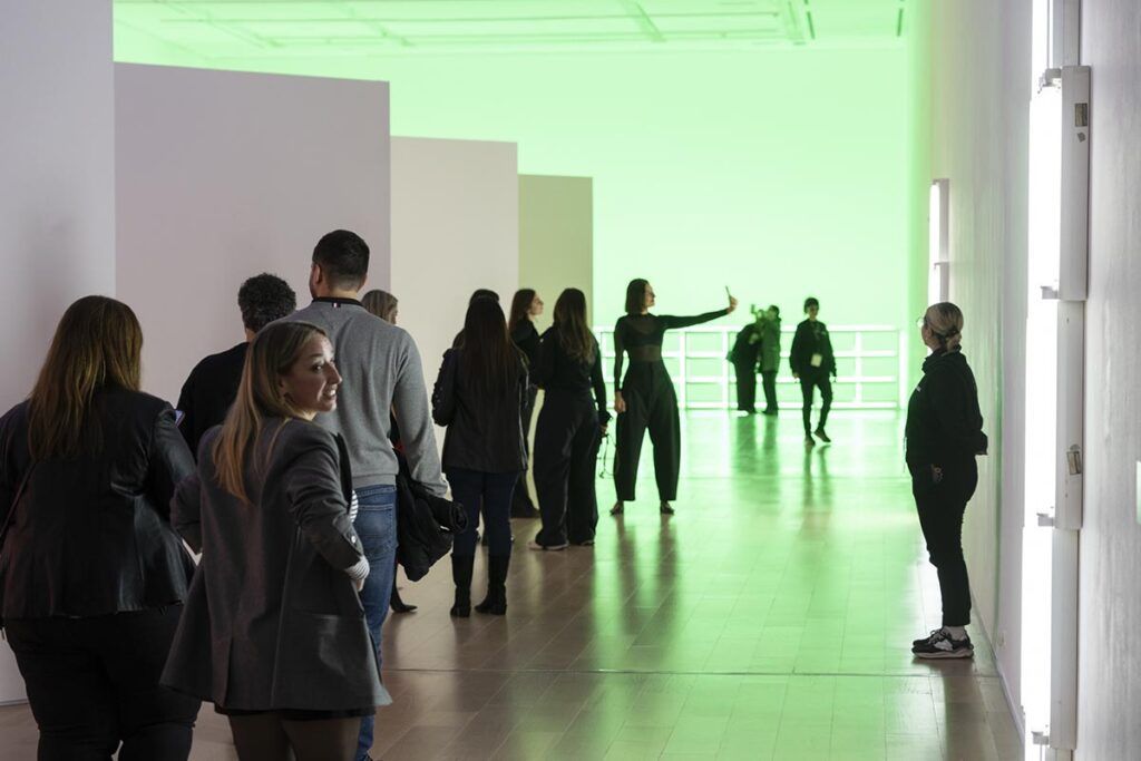 Dan Flavin, una muestra para experimentar la luz desde el minimalismo 3 Dan Flavin, una muestra para experimentar la luz desde el minimalismo
