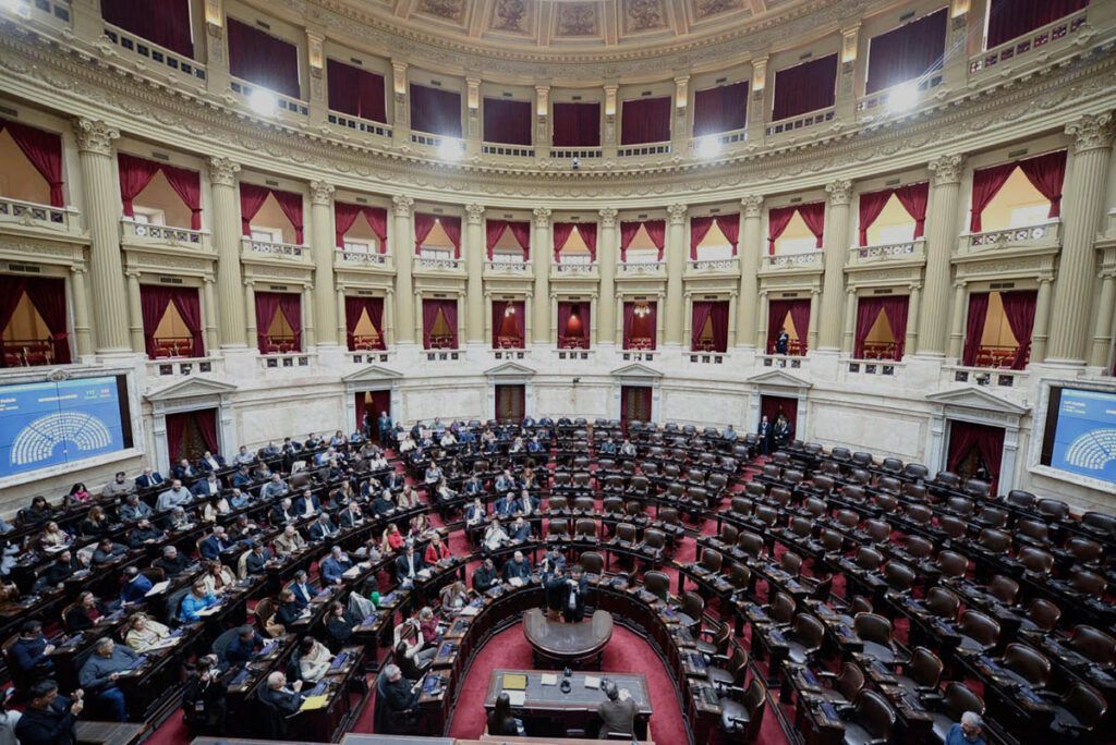 La oposición no logró el quorum y el oficialismo volvió a blindar a Adorni de la interpelación en Diputados 3 La oposición no logró el quorum y el oficialismo volvió a blindar a Adorni de la interpelación en Diputados