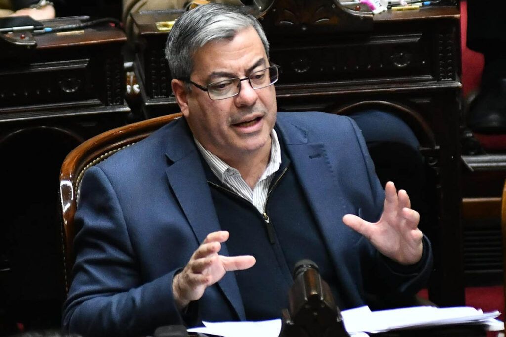 La oposición no logró el quorum y el oficialismo volvió a blindar a Adorni de la interpelación en Diputados 2 La oposición no logró el quorum y el oficialismo volvió a blindar a Adorni de la interpelación en Diputados