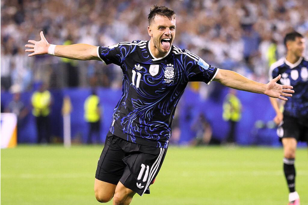 En la Argentina juegan todos y siempre hay un gol de Messi