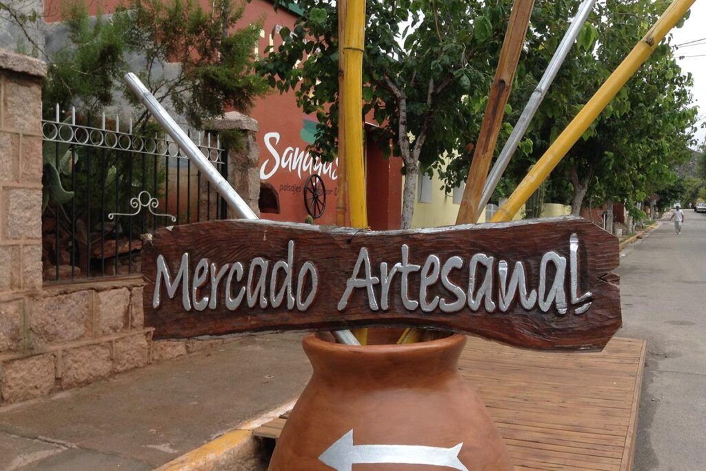 Un pueblo riojano donde hay nidos de dinosaurios puede ser el más lindo del mundo 3 Un pueblo riojano donde hay nidos de dinosaurios puede ser el más lindo del mundo