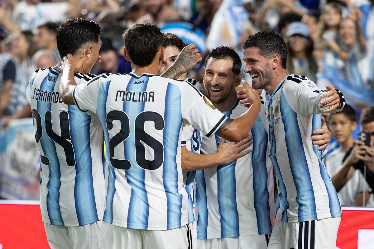 Apuntes de la primera fecha del inoxidable show del Mundial