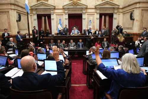 El plan de “meter todo” antes del Mundial le quedó trunco a La Libertad Avanza