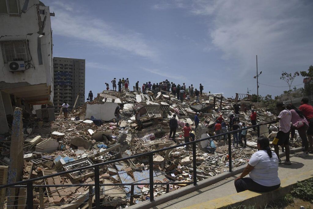 Elevan a 920 el número oficial de muertes por el doble terremoto en Venezuela