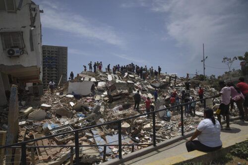 Ya son 589 los muertos y casi 3.000 los heridos por el doble terremoto en Venezuela
