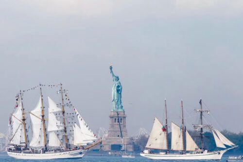Logros y tragedias de los 250 años de los Estados Unidos