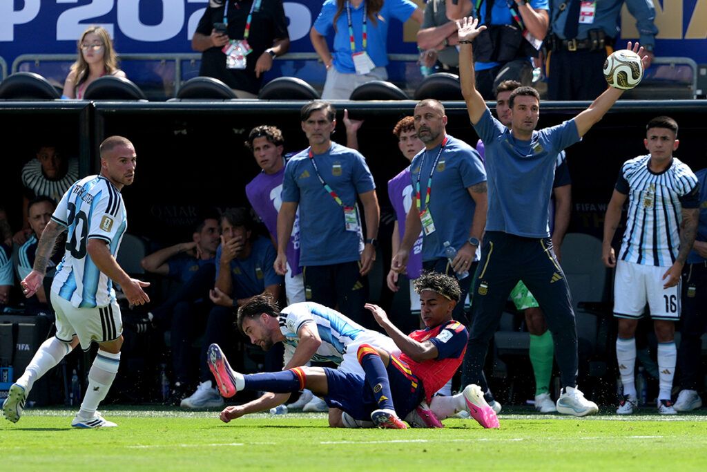 Quebrado por el llanto, Scaloni sumó dudas sobre su futuro: "Es justo que pueda pensar qué voy a hacer" 2 Quebrado por el llanto, Scaloni sumó dudas sobre su futuro: "Es justo que pueda pensar qué voy a hacer"