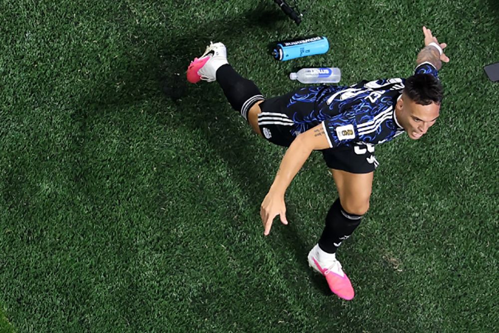 “Siempre soñé con hacer este gol”: la emoción de Lautaro Martínez tras meter a la Selección en la final del Mundial 1 “Siempre soñé con hacer este gol”: la emoción de Lautaro Martínez tras meter a la Selección en la final del Mundial