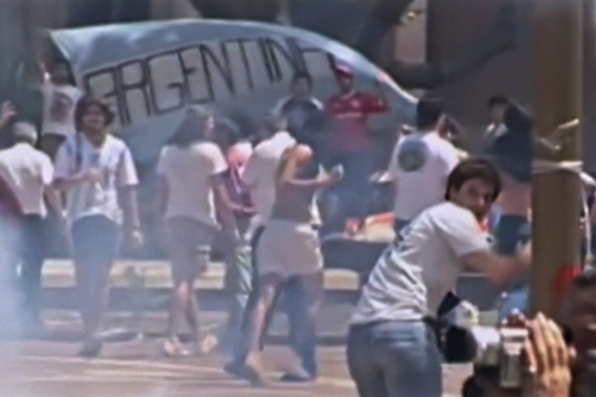«Diciembre»: el documental que recupera imágenes inéditas de 2001 y vuelve a hacer cantar «¡Que se vayan todos!»