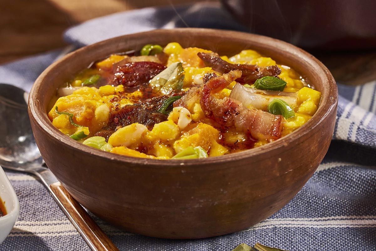 La Independencia se celebra con locro, empanadas, asado y desfiles