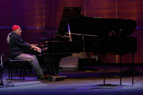 Egberto Gismonti vuelve al Colón con un concierto de piano solo