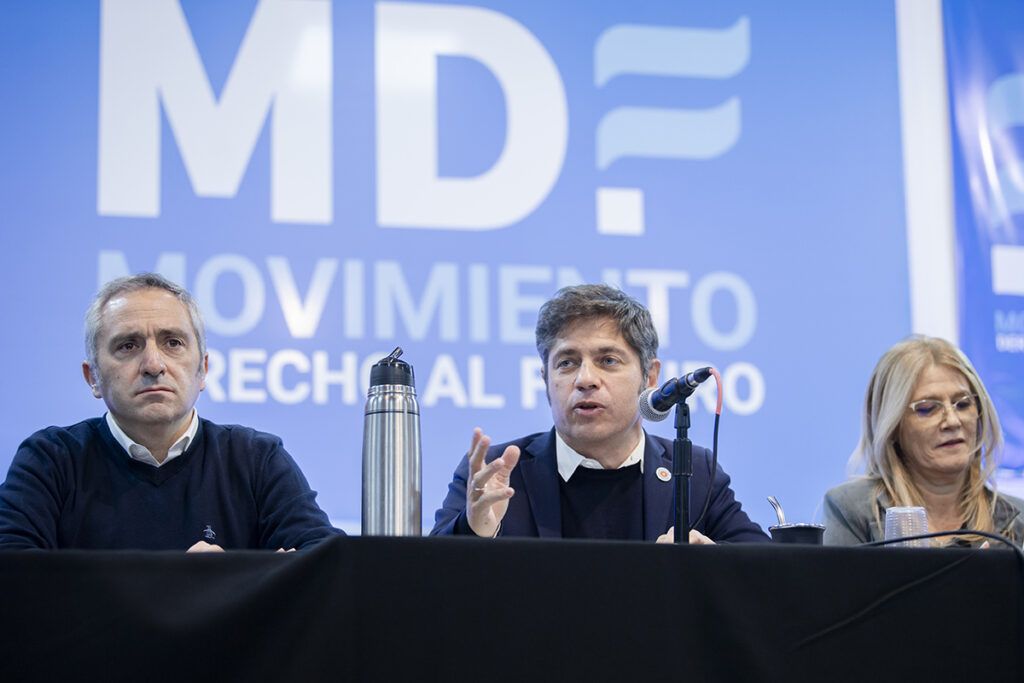 Kicillof amplía sus recorridas y esquiva la interna bonaerense 2 Kicillof amplía sus recorridas y esquiva la interna bonaerense