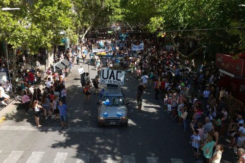 «La tierra explota», el documental que retrata la lucha contra el extractivismo
