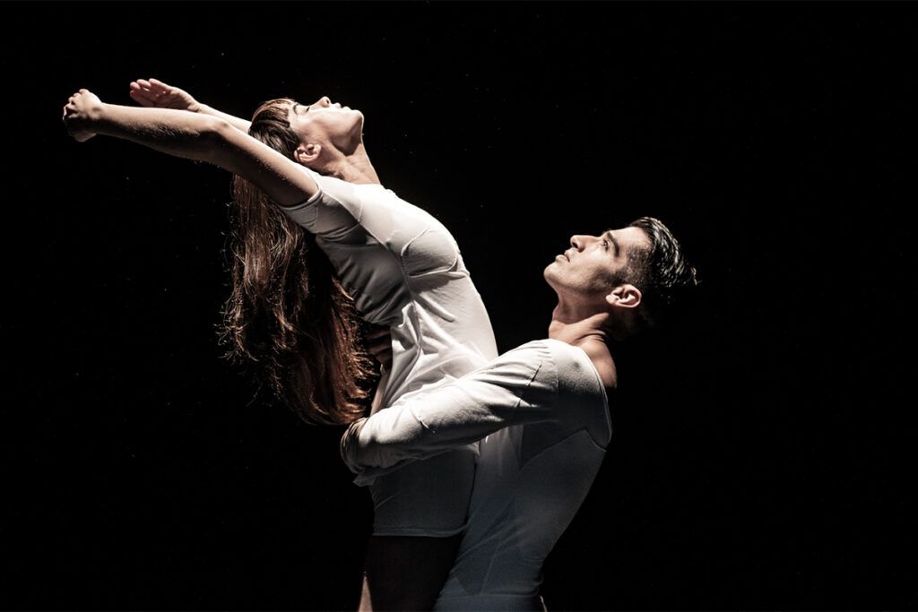 "La lección de anatomía": los desnudos que escandalizaron al país, la censura y el regreso de un clásico del teatro argentino 1 "La lección de anatomía": los desnudos que escandalizaron al país, la censura y el regreso de un clásico del teatro argentino